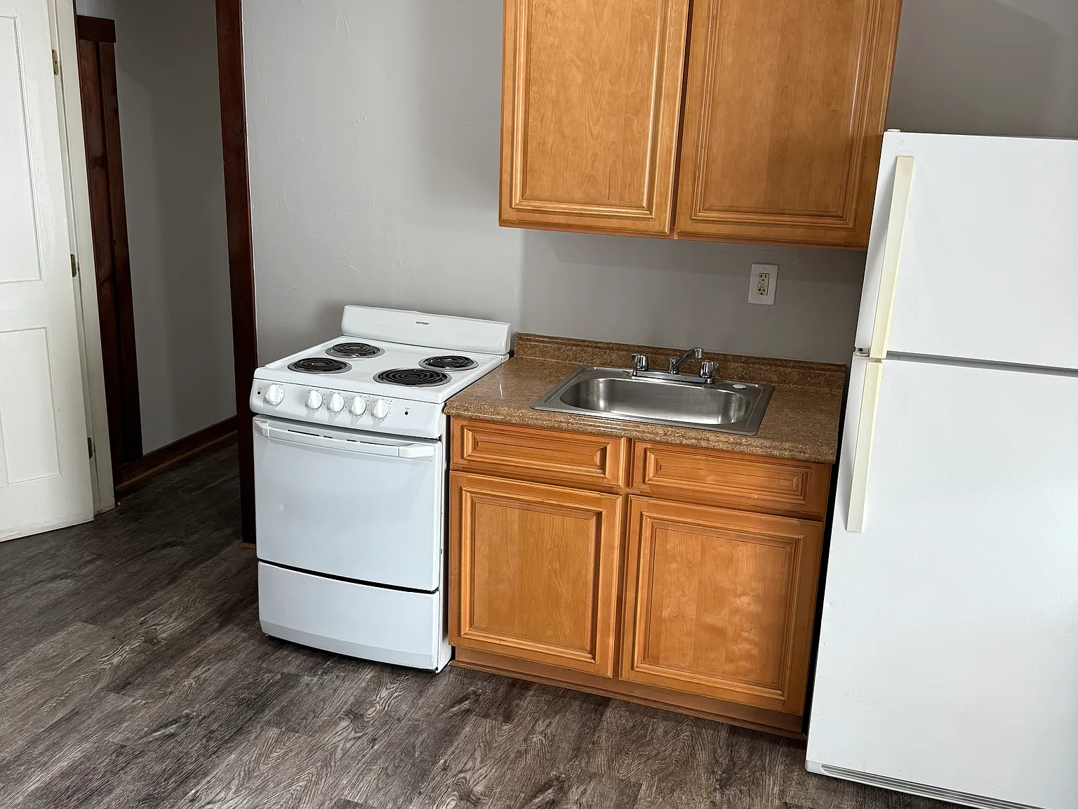 Studio, $1,400 — Photo 2