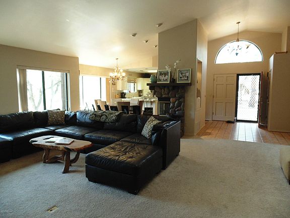 3rd image of 12 W Wildwood Dr