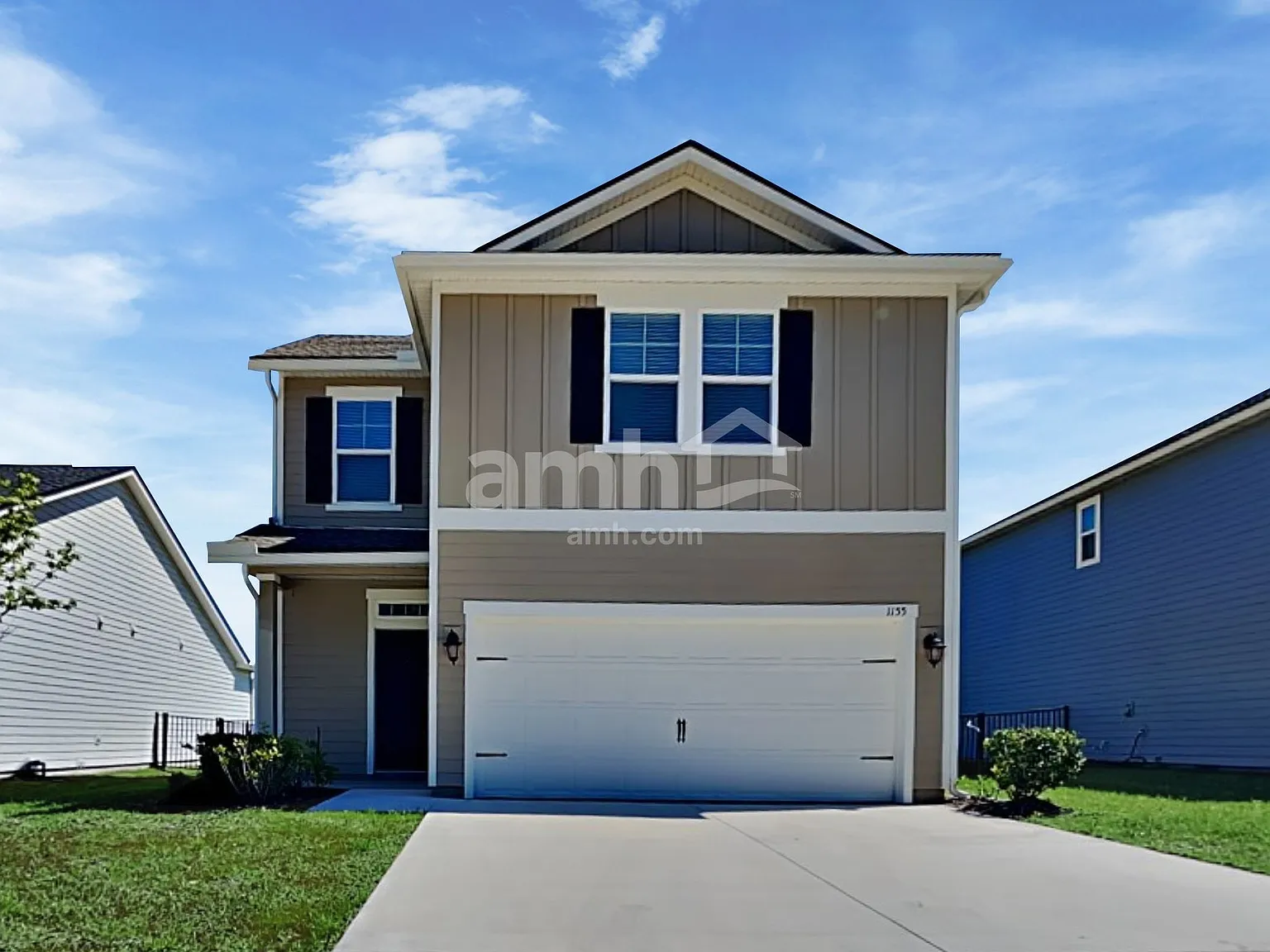 3 bed, 2.5 bath, 1420 sqft, $1,960 — Photo 1