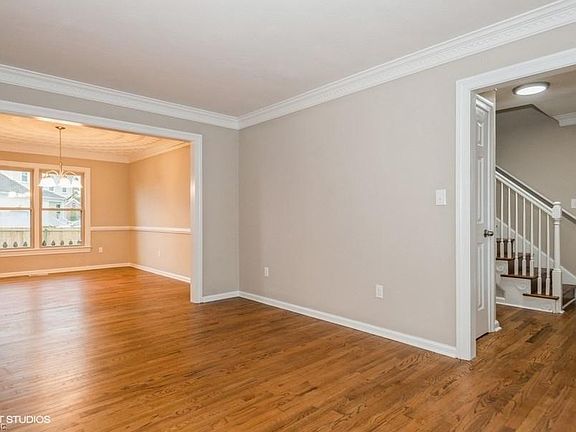2nd image of 1001 Picadilly Ct