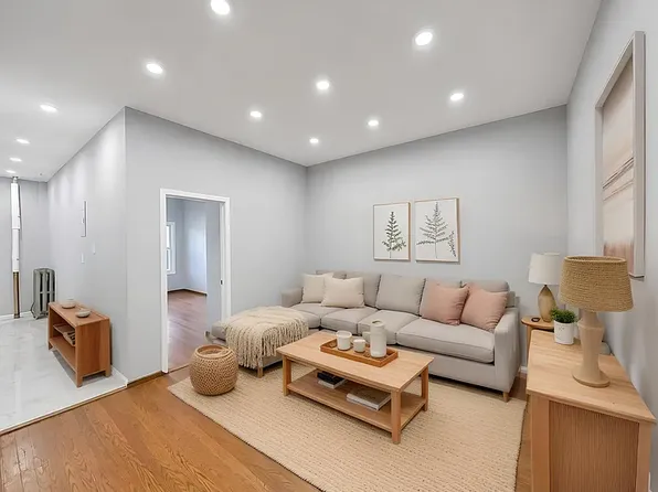 204-19 Jamaica Ave #1R, Hollis, NY 11423
