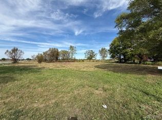 6218 Broadway St #1, Lancaster, NY 14086