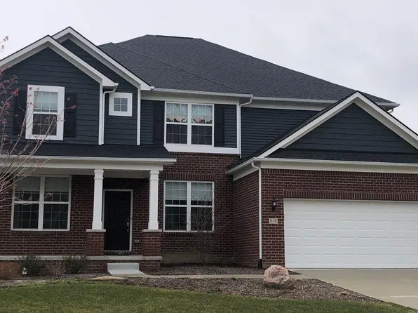 58598 Rachel Dr, South Lyon, MI 48178