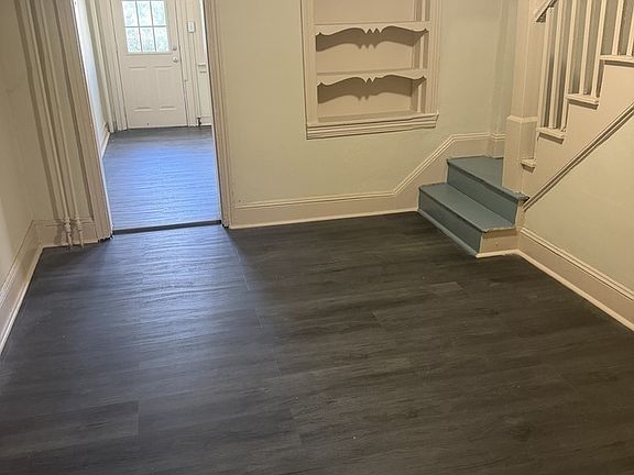 4th image of 352 1/2 E Airy St