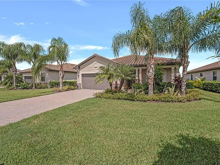 19565 Deming Ln — Photo 1