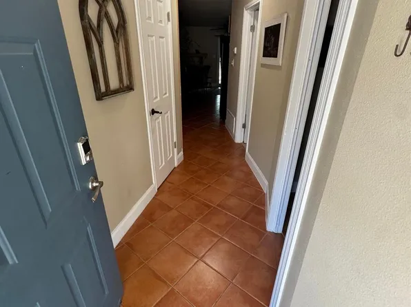 943 Parkview Dr APT C1, Canyon Lake, TX 78133