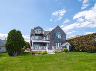 52 Desano Dr, Narragansett, RI 02882