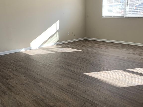 5th image of 5229 N Montclair Ave APT 2