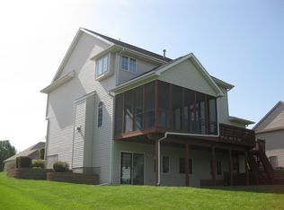 940 Arlington Dr, Iowa City, IA 52245