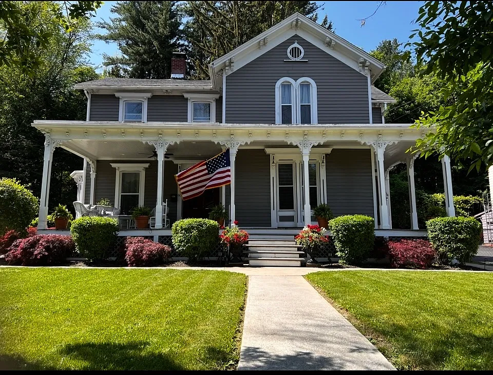 58 Pawling Ave — Photo 1