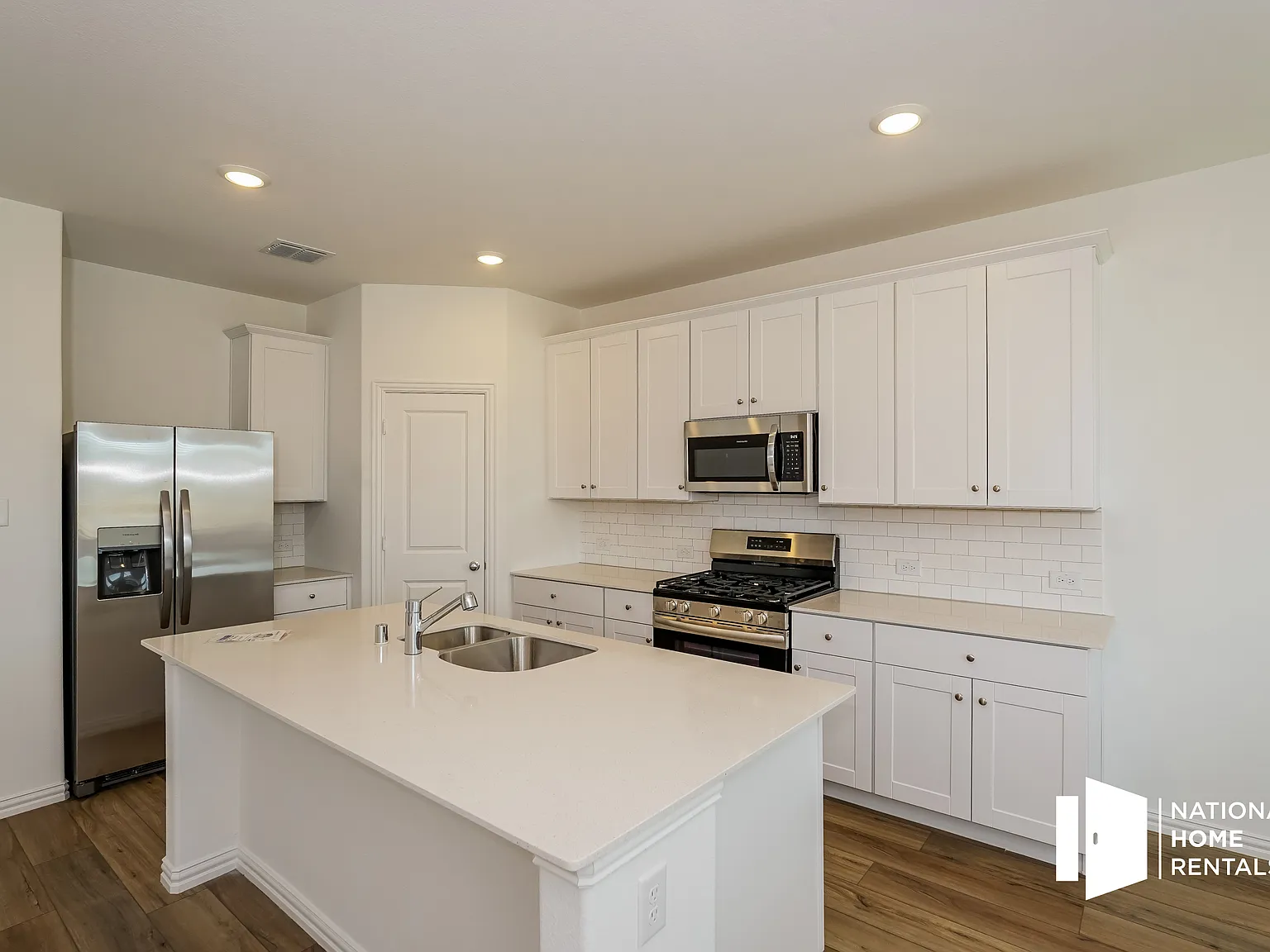 3 bed, 1602 sqft, $2,050 — Photo 4
