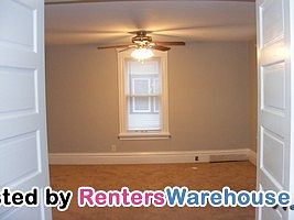 4th image of 2539 2nd St NE