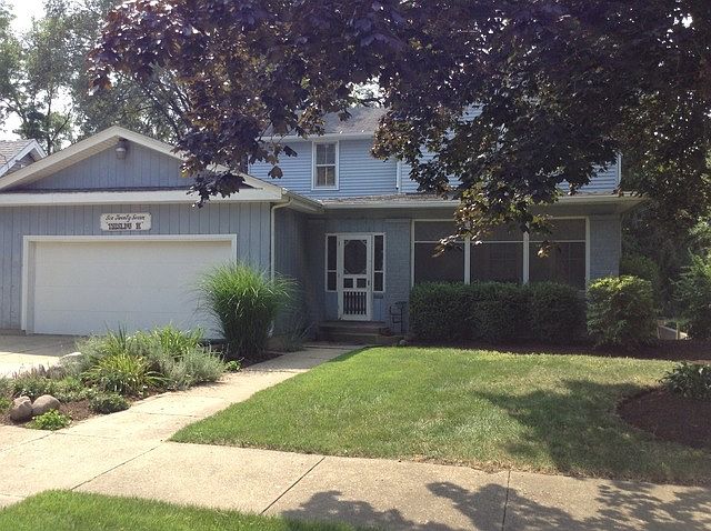 1st image of 627 E Main St