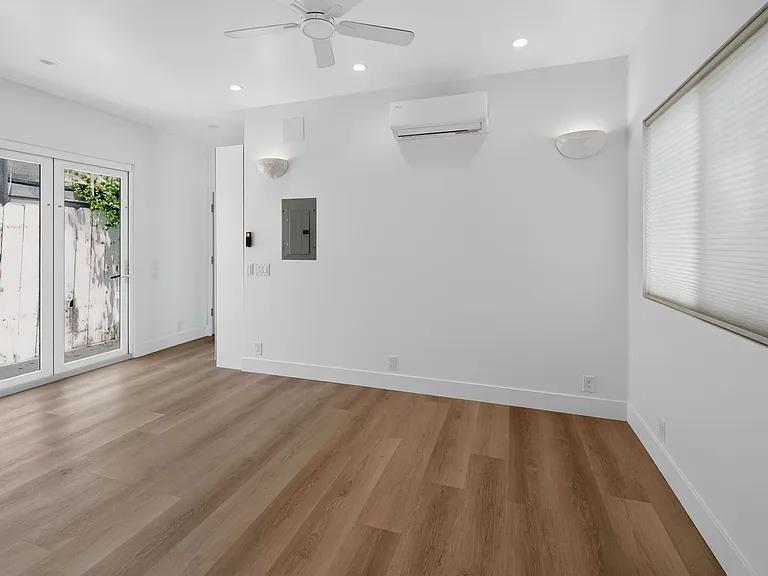 1216 Lagan Ave — Photo 12