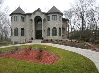 8S255 Normandee Ct, Burr Ridge, IL 60527