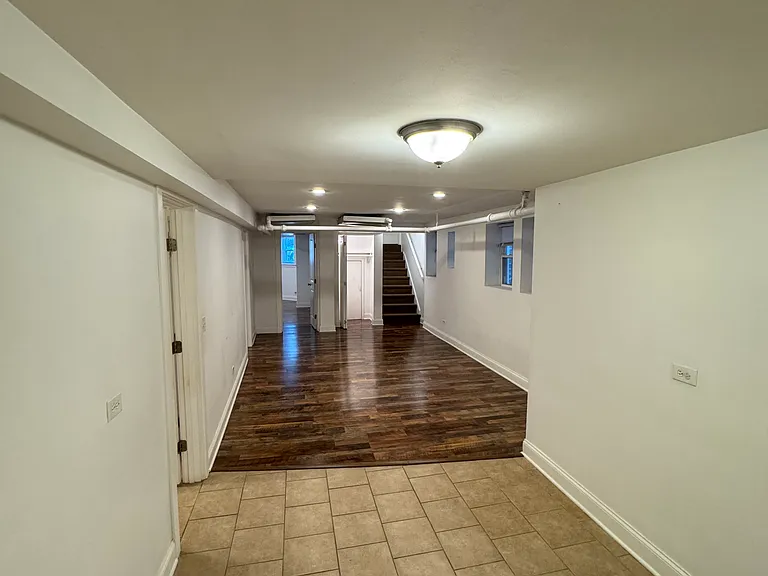 5528 W Berteau Ave #G — Photo 7
