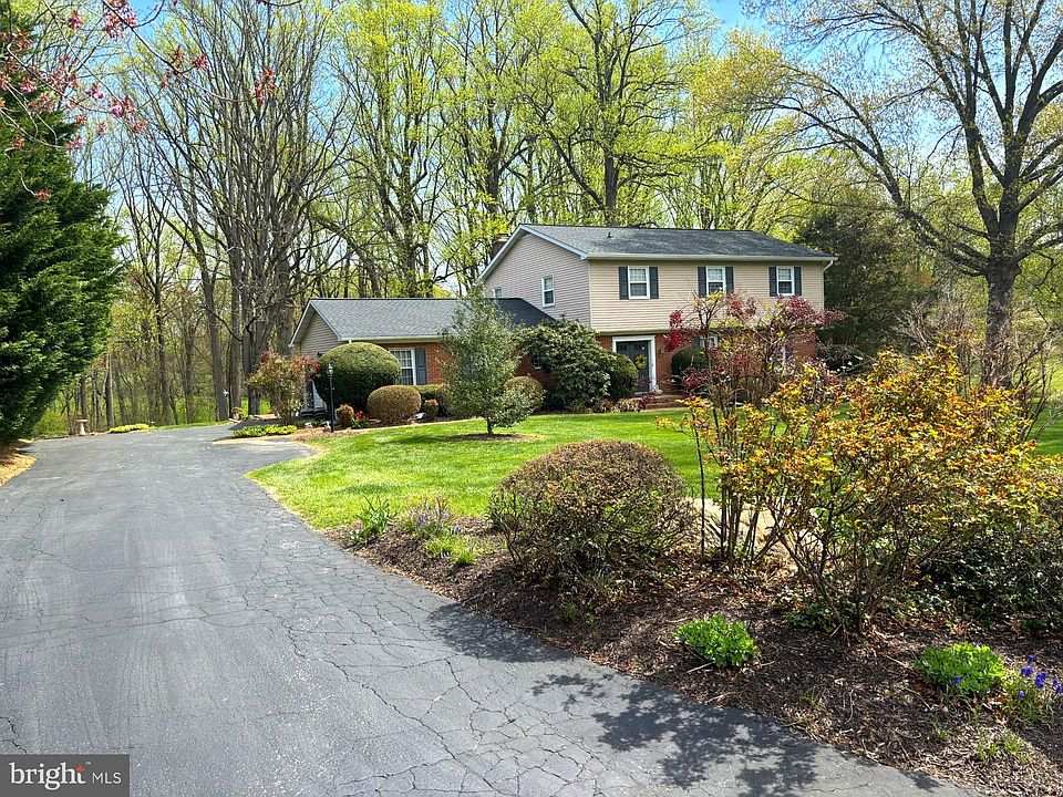 2nd image of 13101 Sanfield Rd