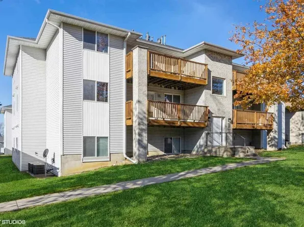 876 Boston Way APT 3, Coralville, IA 52241