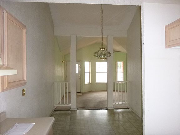 2nd image of 14605 Las Aguilas Dr