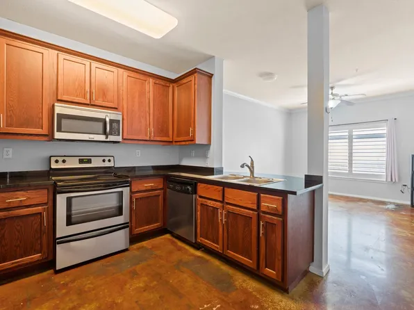 910 W 25th St #209, Austin, TX 78705