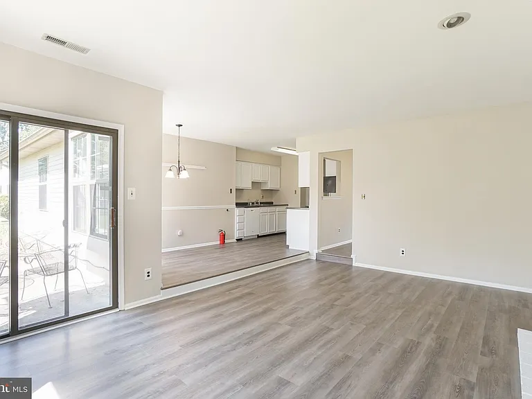 31 W Oleander Dr — Photo 8