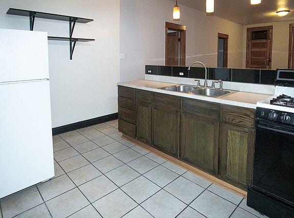 3rd image of 6049 W 26th St