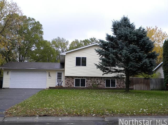 1st image of 9825 Cord St NE