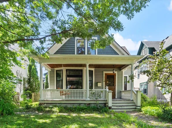 714 Geranium Ave E, Saint Paul, MN 55106