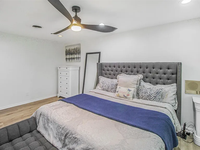 536 Oak Dr — Photo 18