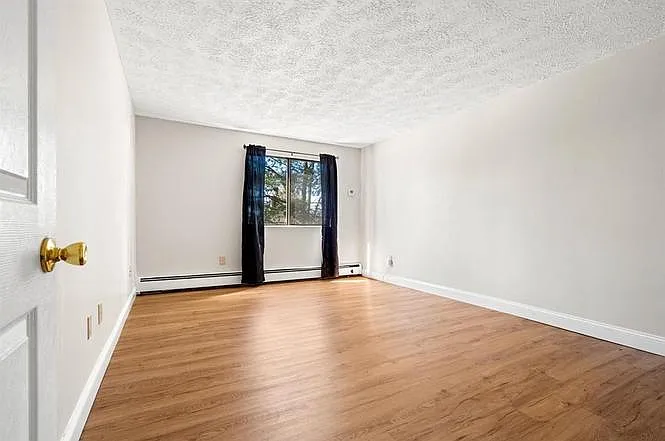 555 Calef Rd #3 — Photo 6