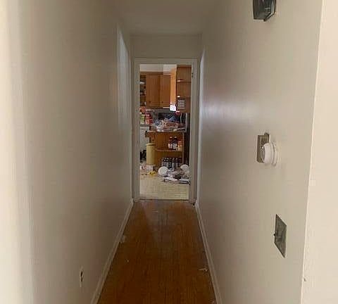 4th image of 49 Court Street