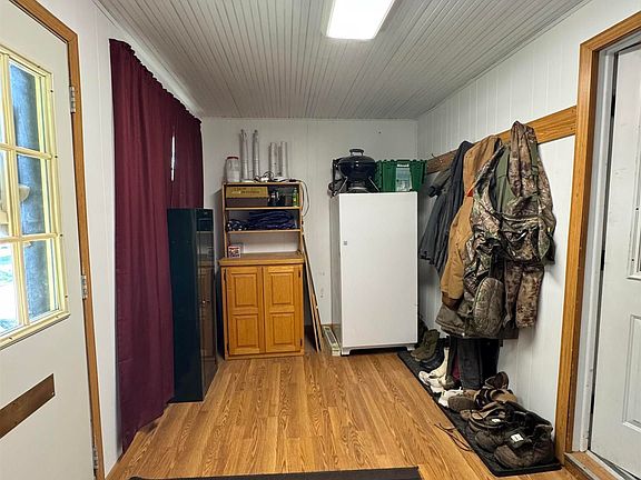 2nd image of 306 4th Ave