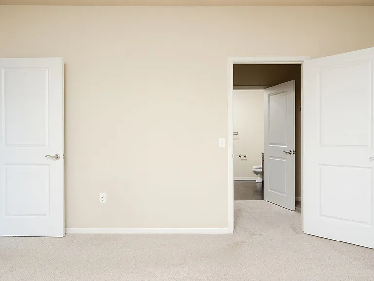 Highland Shores Apartments — Photo 39