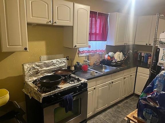 5th image of 92 Sylvian St