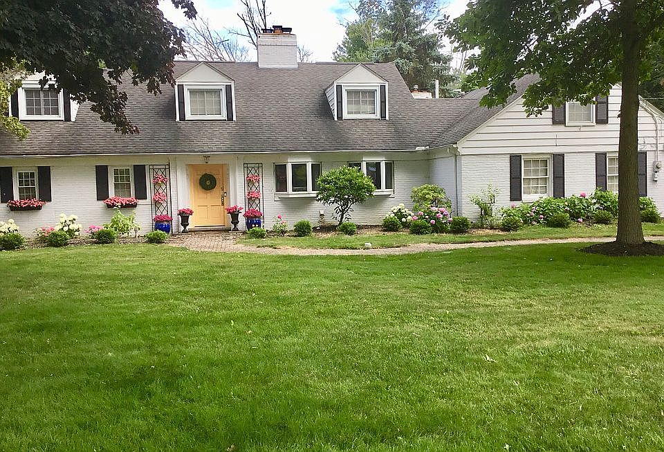 1st image of 29076 Gates Mills Blvd