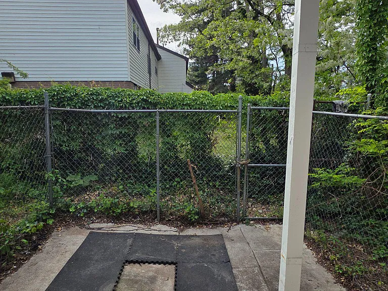 1864 N Uber St — Photo 8