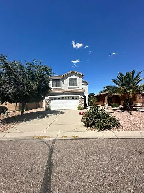3 bed, 2.5 bath, 1364 sqft, $1,950 — Photo 3