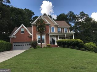 622 Shady Willow Ln, Loganville, GA 30052