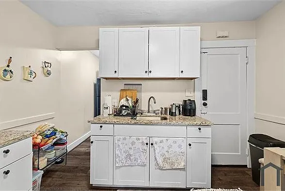 575 Hyde Park Ave #3