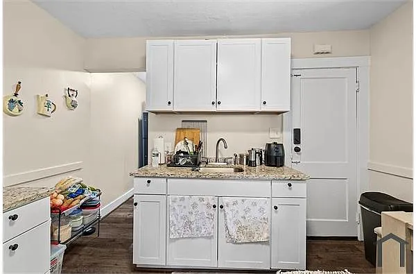 Building Photo - 575 Hyde Park Ave #3