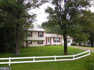4 Melanie Hollow Ln, Fredericksburg, VA 22405