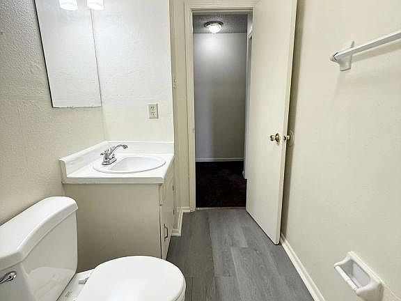3rd image of 1624D Newport Pl