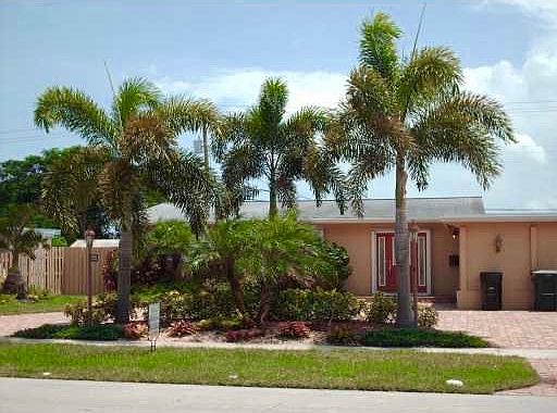 1st image of 3640 SW 21st St