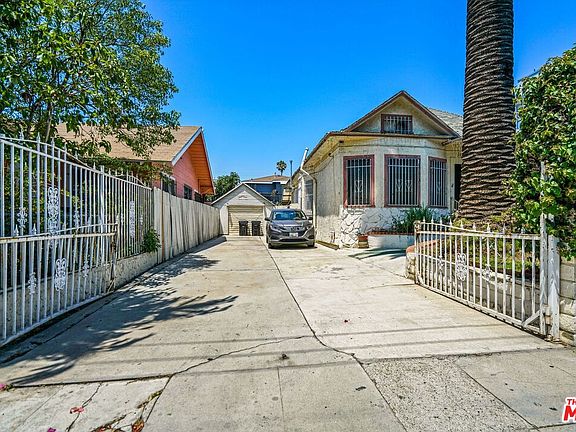 2nd image of 1157 N Normandie Ave