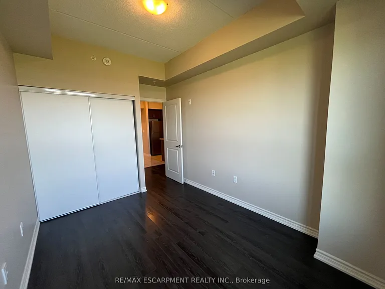 640 Sauve St #509 — Photo 4