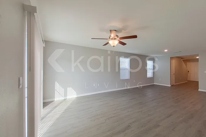 8584 SW 43rd Ter — Photo 2