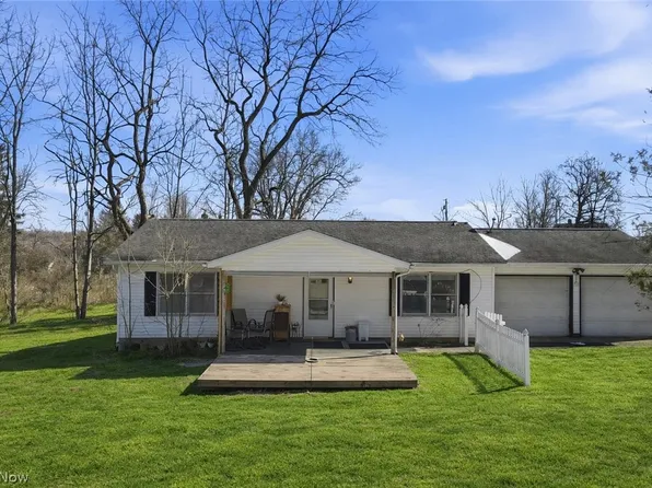 15910 Grove St, Middlefield, OH 44062