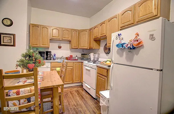 Rented by Citi Habitats | media 18