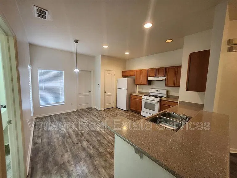 9344 Mandrake Ct — Photo 8