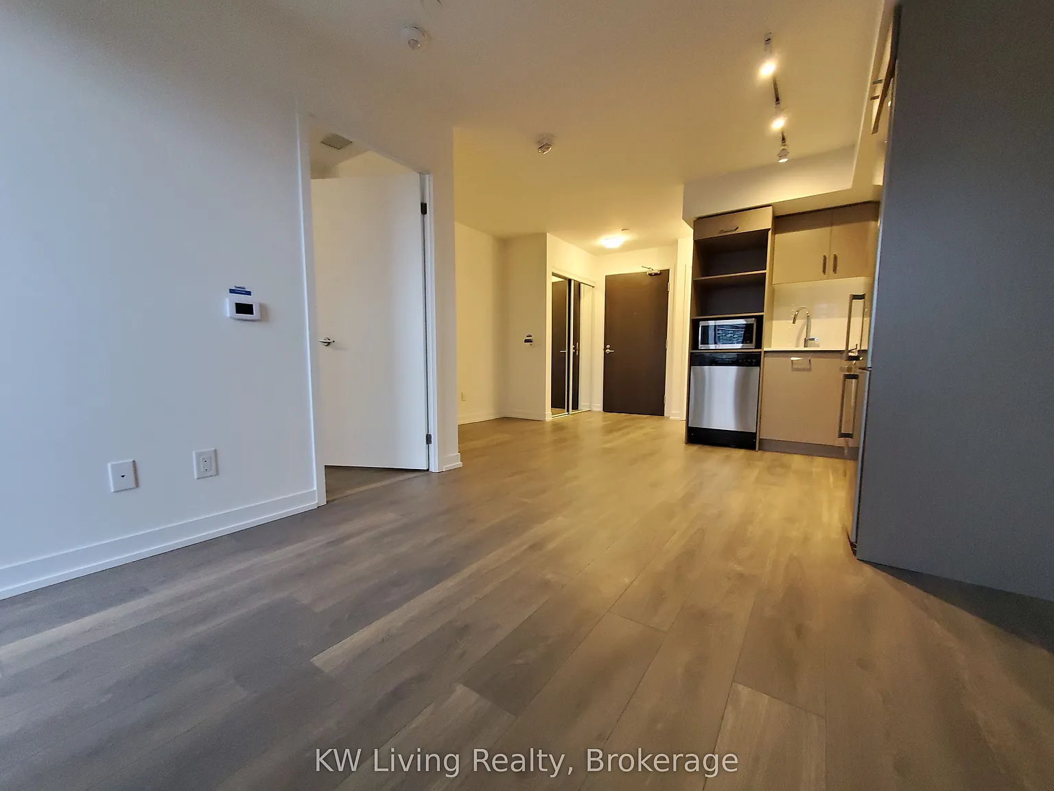 Inde Condo — Photo 4